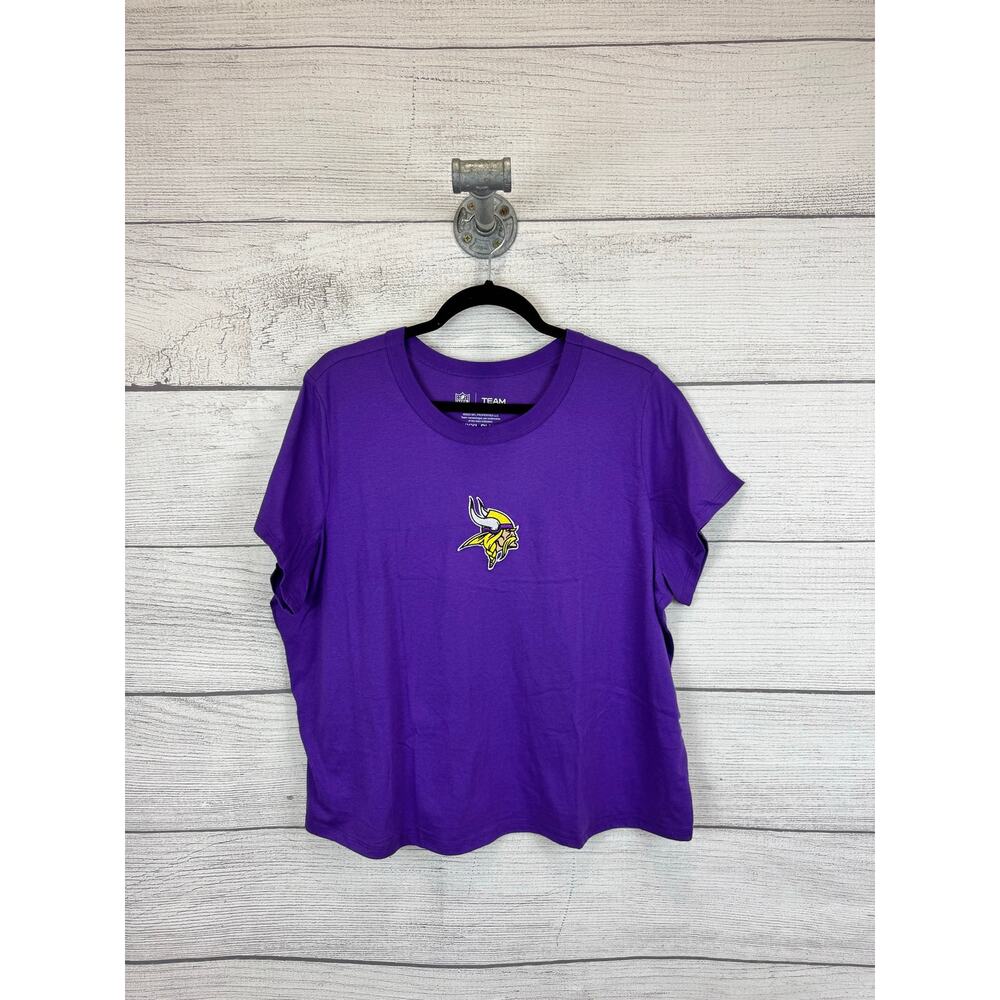 Old Navy Plus Size NFL Purple Minnesota Vikings Football Graphic Tee Size 3X
